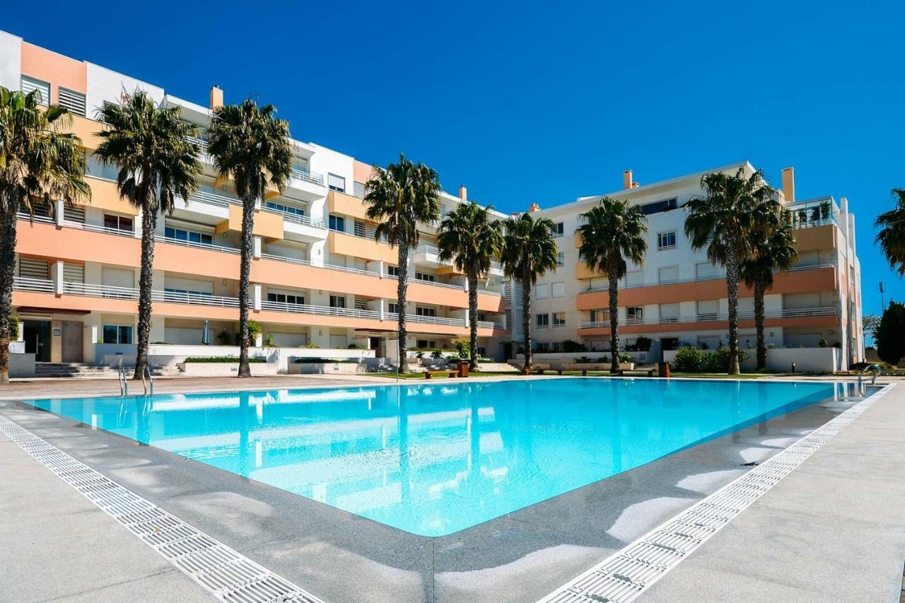 Fantastic Seaside Family Apartment With Pool Parede Exterior photo